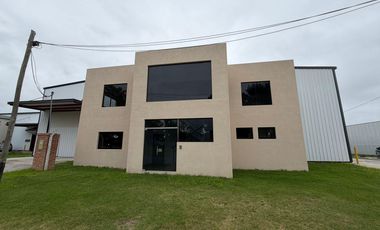 Alquiler A estrenar Deposito Nave Industrial 1380m2 U$S 6 x metro cub