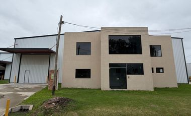 Alquiler A estrenar Deposito Nave Industrial 1380m2 U$S 6 x metro cub
