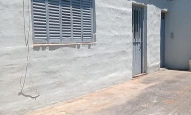 GALPON 100 M2 MAS INGRESO VEHICULAR, OFICINA Y BAÑO EN SAN VICENTE