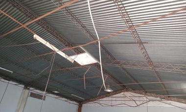 GALPON 100 M2 MAS INGRESO VEHICULAR, OFICINA Y BAÑO EN SAN VICENTE