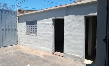 GALPON 100 M2 MAS INGRESO VEHICULAR, OFICINA Y BAÑO EN SAN VICENTE