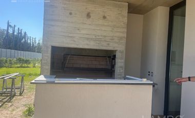 Venta Town Houses Pilar El Olivar