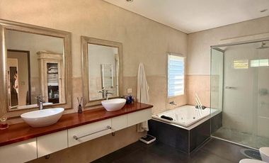 CASA 4 AMBIENTES EN VENTA, BARRIO CERRADO MONET,  LOS CARDALES