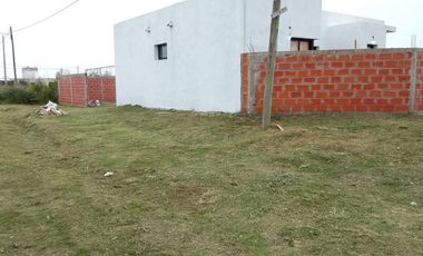 Casa en alquiler 2 dormitorios, M. Romero, La Plata