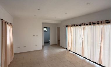 Casa en alquiler 2 dormitorios, M. Romero, La Plata