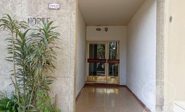 Departamento 2 amb amplio x escalera mas terraza propia  en Florida