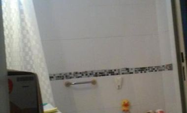 IDEAL INVERSION PROPIEDAD CON 2 DEPARTAMENTOS Y 2 LOCALES  - Monte Grande