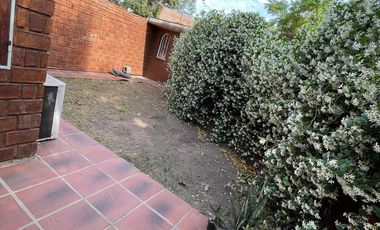 alquiler AMOBLADO DUPLEX  3 dormitorios en Housing cerrado x mes, semestre o año