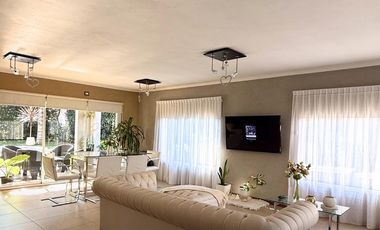 CASA 4 AMBIENTES EN VENTA, BARRIO LOS PARAISOS, LOS CARDALES