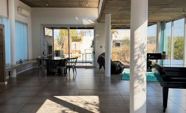 CASA 7 AMBIENTES EN VENTA, BARRIO CERRADO CHACRAS DE LA RESERVA, LOS CARDALES