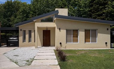 CASA 4 AMBIENTES EN VENTA, BARRIO LOS PARAISOS, LOS CARDALES