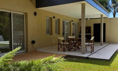 CASA 4 AMBIENTES EN VENTA, BARRIO LOS PARAISOS, LOS CARDALES