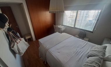 departamento tipo piso de 4 ambientes con 2 cocheras de categoria en Lomas de Zamora
