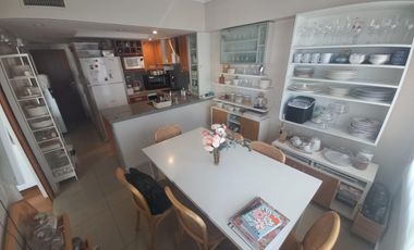 departamento tipo piso de 4 ambientes con 2 cocheras de categoria en Lomas de Zamora