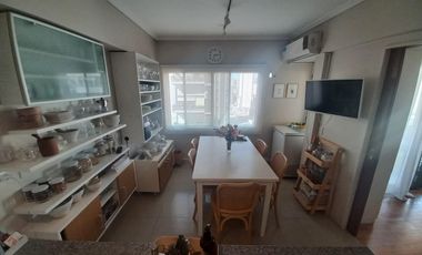 departamento tipo piso de 4 ambientes con 2 cocheras de categoria en Lomas de Zamora