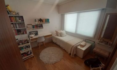 departamento tipo piso de 4 ambientes con 2 cocheras de categoria en Lomas de Zamora