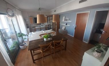departamento tipo piso de 4 ambientes con 2 cocheras de categoria en Lomas de Zamora