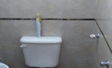 Casa 3 ambientes con cochera y patio  - Wilde