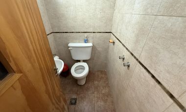 Casa 3 ambientes con cochera y patio  - Wilde