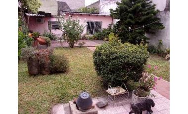 Casa amplia con parque libre.  Apta Crédito Bancario!!!!