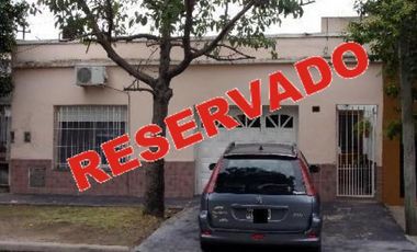 Casa amplia con parque libre.  Apta Crédito Bancario!!!!