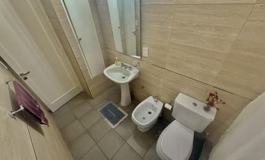 VENTA - CASA DE 5 DORMITORIOS CON QUINCHO, DEPARTAMENTO Y PILETA EN EL CENTRO DE FUNES