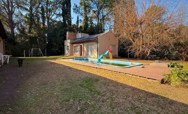 CASA 5 AMBIENTES EN VENTA, BARRIO PARQUE NATURA, LOS CARDALES