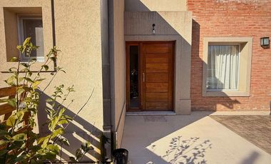 CASA 5 AMBIENTES EN VENTA, BARRIO PARQUE NATURA, LOS CARDALES