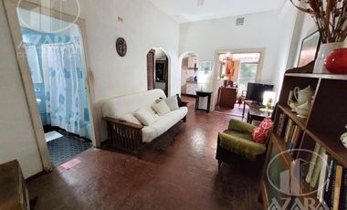 PH 2 ambientes con patio para refaccionar, todo planta baja!