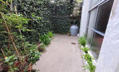 PH 2 ambientes con patio para refaccionar, todo planta baja!