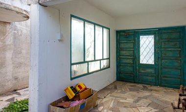 CASA 3 DORMITORIOS EN VENTA ROLDAN CENTRO CON JARDIN ACEPTA PERMUTA