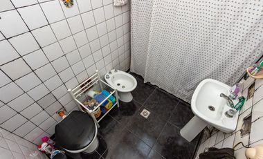 CASA 3 DORMITORIOS EN VENTA ROLDAN CENTRO CON JARDIN ACEPTA PERMUTA