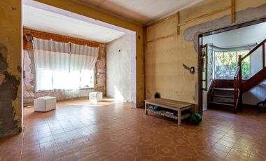 CASA 3 DORMITORIOS EN VENTA ROLDAN CENTRO CON JARDIN ACEPTA PERMUTA