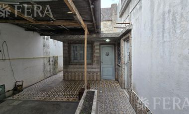 Venta casa 4 ambientes con cochera en Wilde