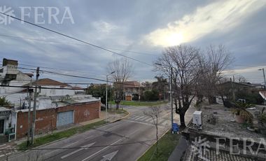 Venta casa 4 ambientes con cochera en Wilde