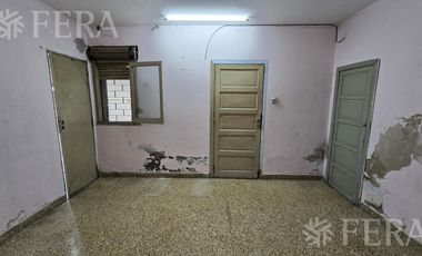 Venta casa 4 ambientes con cochera en Wilde