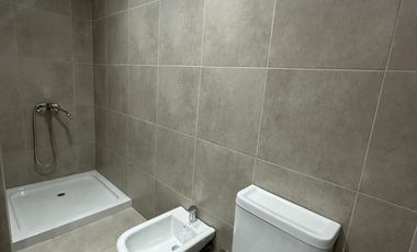 Venta de Departamento 2 ambientes con patio y cochera en Villa Dominico