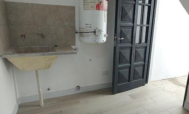 PH AL FRENTE 3 AMBIENTES A LA VENTA EN HERNANDARIAS 2659 (REMEDIOS DE ESCALADA)