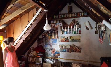 Chalet de 3 dorm con jardin y gran quincho c/parrilla.