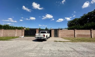 Casa en Venta de 2 dormitorios, patio con galería, pileta y parrilla. Fincas de La Florida, Zarate