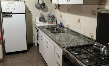 Departamento y local en VENTA Y ALQUILER sobre Alem al 1200- Monte Grande