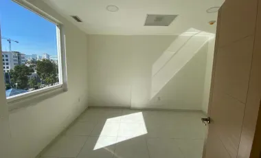 Oficina en renta en Bosques de las Palmas, Huixquilucan, México