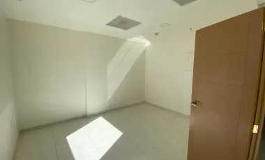 Oficina en renta en Bosques de las Palmas, Huixquilucan, México