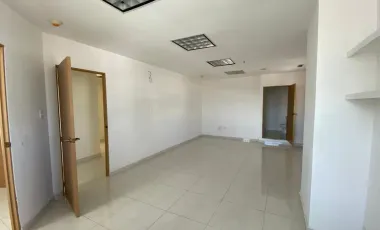 Oficina en renta en Bosques de las Palmas, Huixquilucan, México