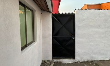 VENTA CASA ESQUINA SAN JOAQUIN CERCA LÍNEA 5 METRO