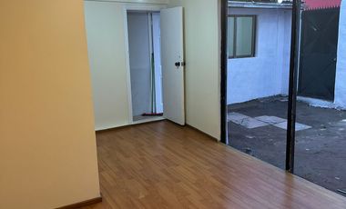 VENTA CASA ESQUINA SAN JOAQUIN CERCA LÍNEA 5 METRO