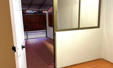 VENTA CASA ESQUINA SAN JOAQUIN CERCA LÍNEA 5 METRO