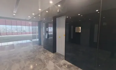 Oficina en renta en Hacienda de las Palmas, Huixquilucan, México