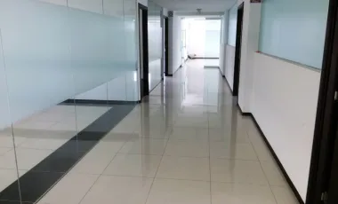 Oficina en renta en Lomas de Tecamachalco, Naucalpan de Juárez, México