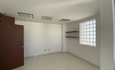 Oficina en renta en Bosques de las Palmas, Huixquilucan, México